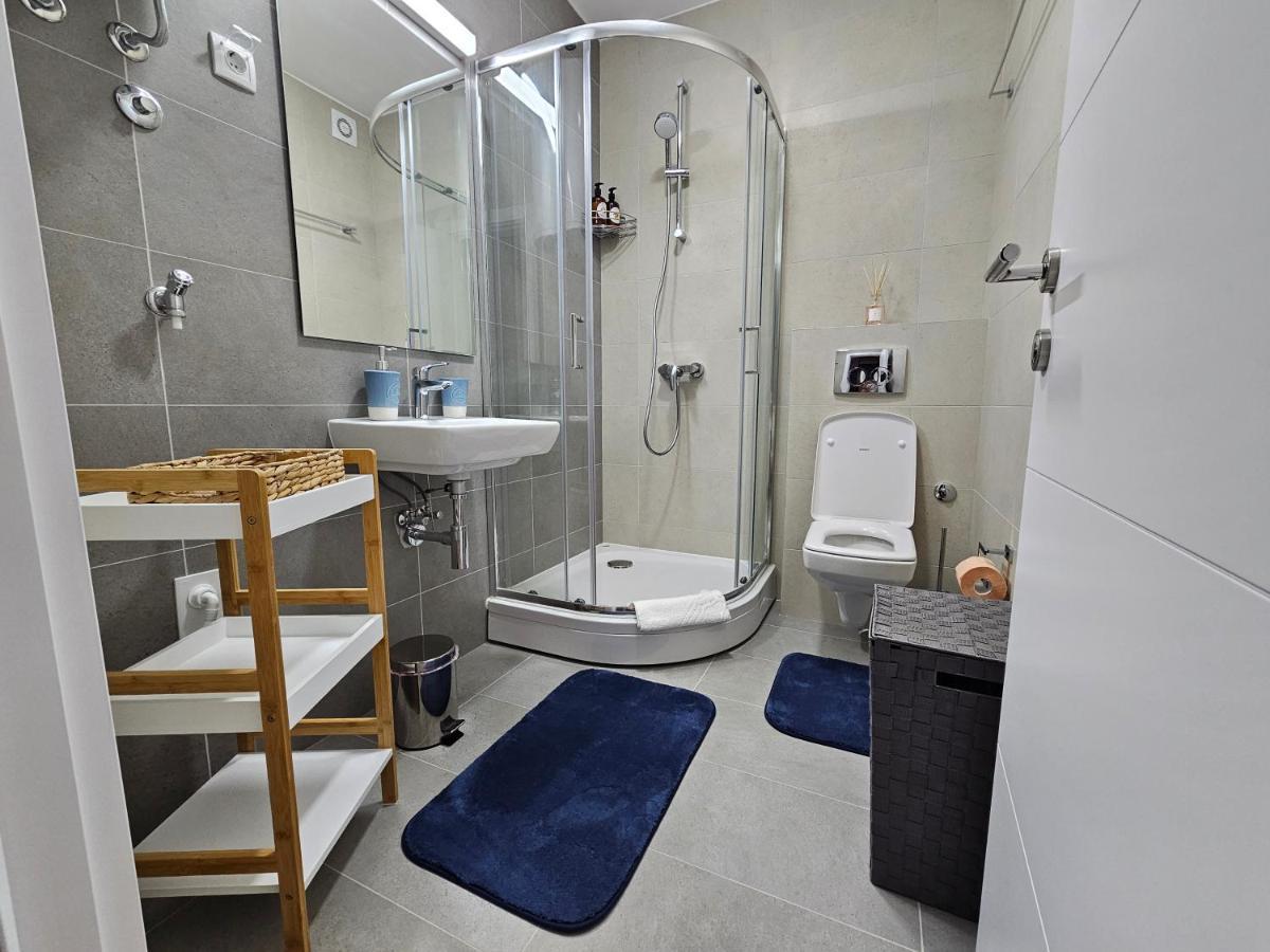 Sun&Moon Apartments Нови-Сад Экстерьер фото